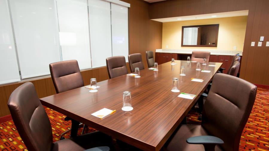 Courtyard By Marriott Midtown/rookwood