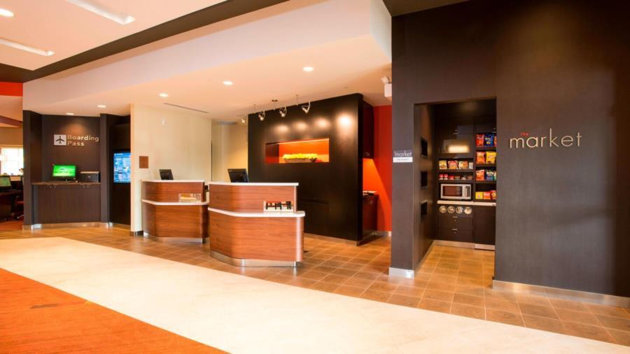 Courtyard By Marriott Midtown/rookwood Hotel