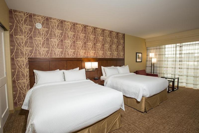 Hotel Courtyard By Marriott Midtown/rookwood 3*