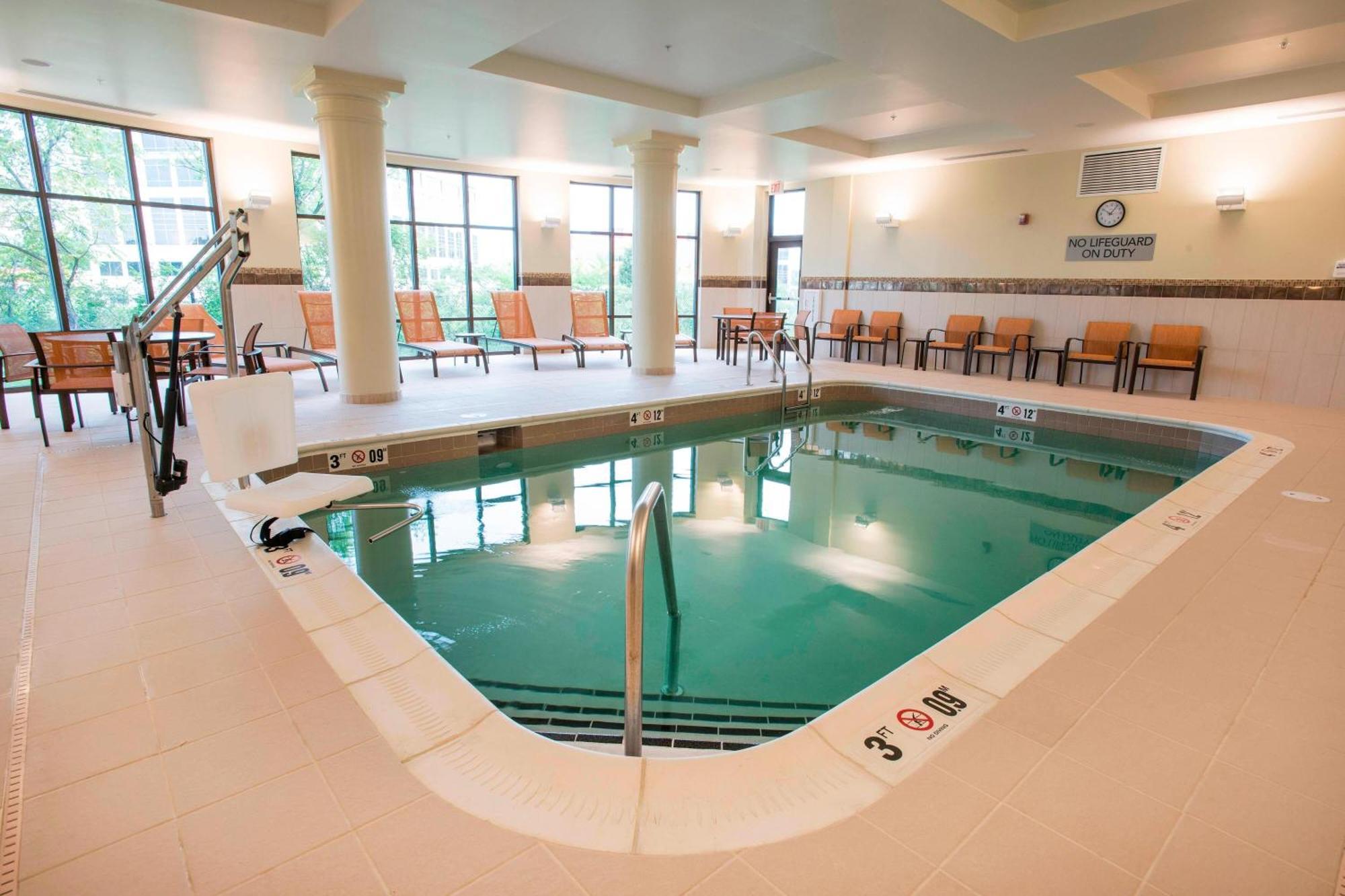 Courtyard By Marriott Midtown/rookwood 3* Cincinnati
